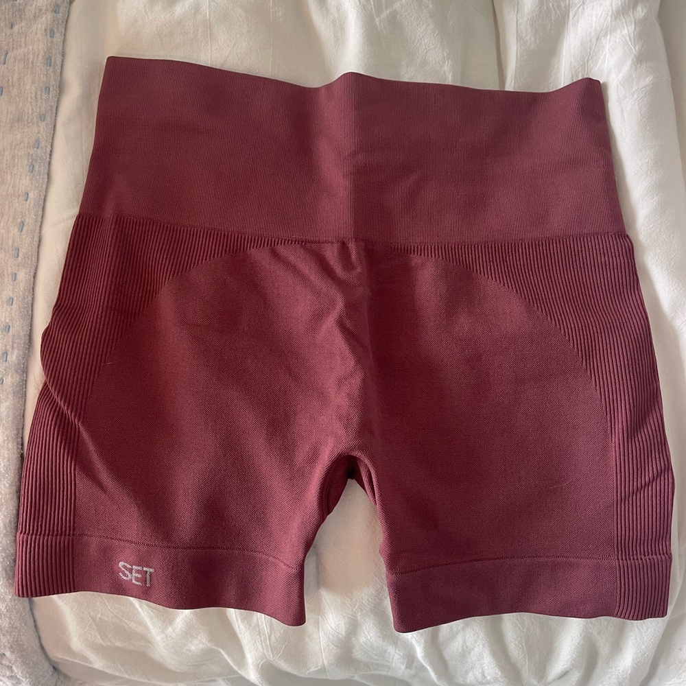 SET ACTIVE Women's Burgundy Shorts